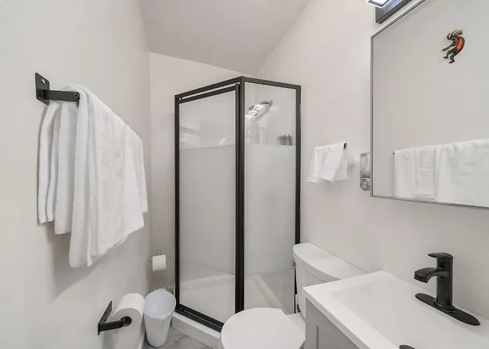 3Br 2Ba Home W Jacuzzi Near Reid Park & Zoo Unit A Holiday home Tucson