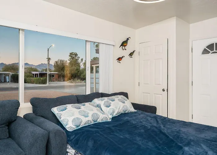 Holiday home 3Br 2Ba Home W Jacuzzi Near Reid Park & Zoo Unit A Tucson