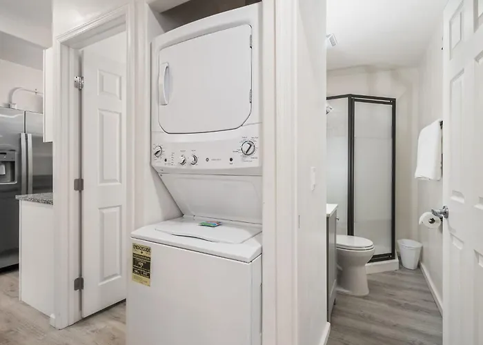 3Br 2Ba Home W Jacuzzi Near Reid Park & Zoo Unit A *