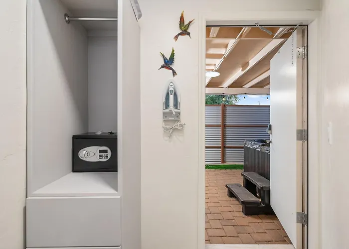 Holiday home 3Br 2Ba Home W Jacuzzi Near Reid Park & Zoo Unit A Tucson