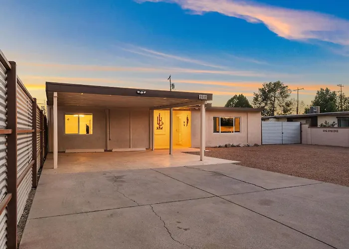 Holiday home 3Br 2Ba Home W Jacuzzi Near Reid Park & Zoo Unit A Tucson