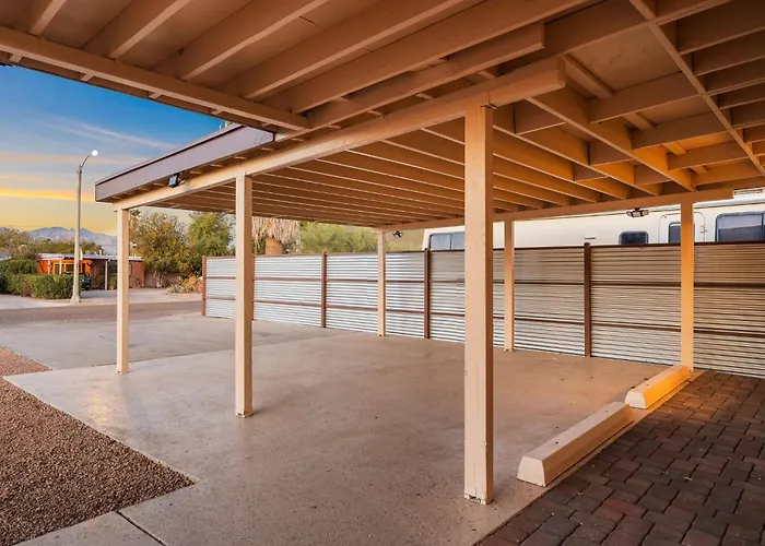 Holiday home 3Br 2Ba Home W Jacuzzi Near Reid Park & Zoo Unit A Tucson