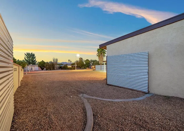 3Br 2Ba Home W Jacuzzi Near Reid Park & Zoo Unit A Holiday home Tucson